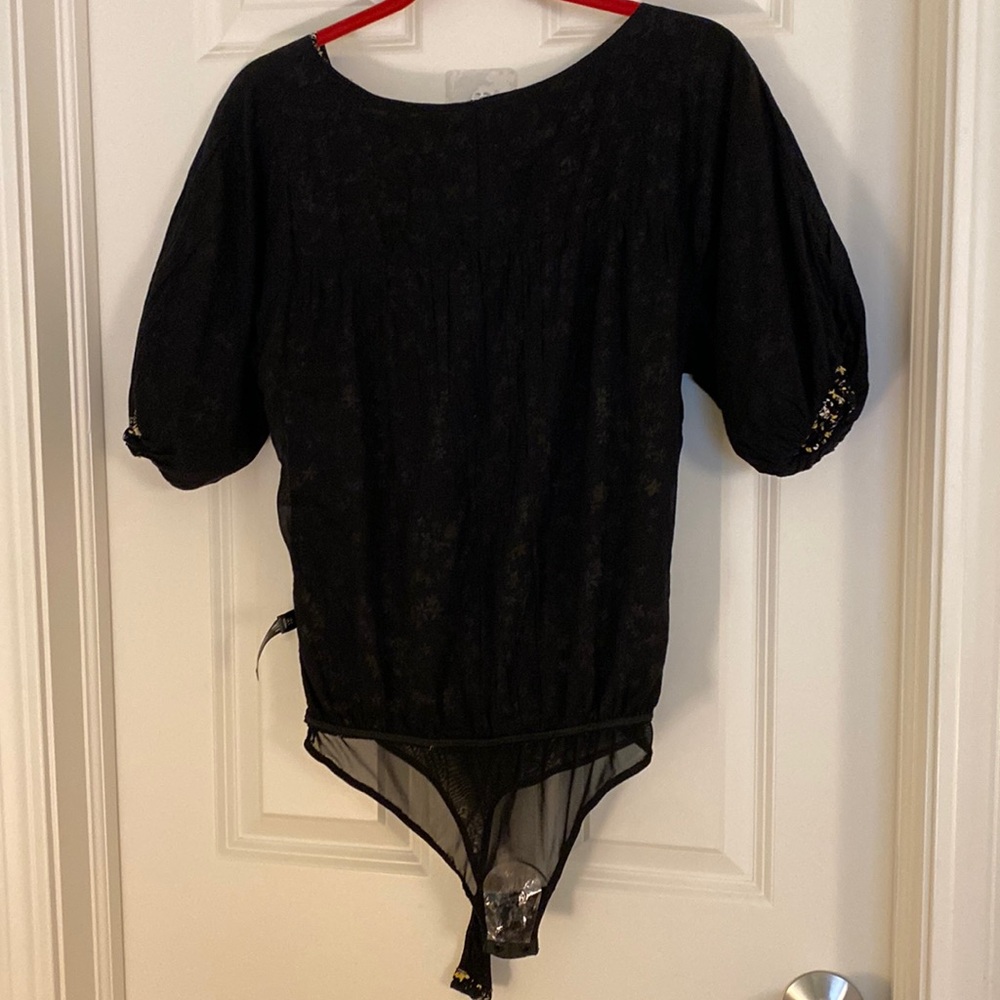 Free People NWT sz small intimately black/yellow floral w puffy sleeves bodysuit - Picture 7 of 13